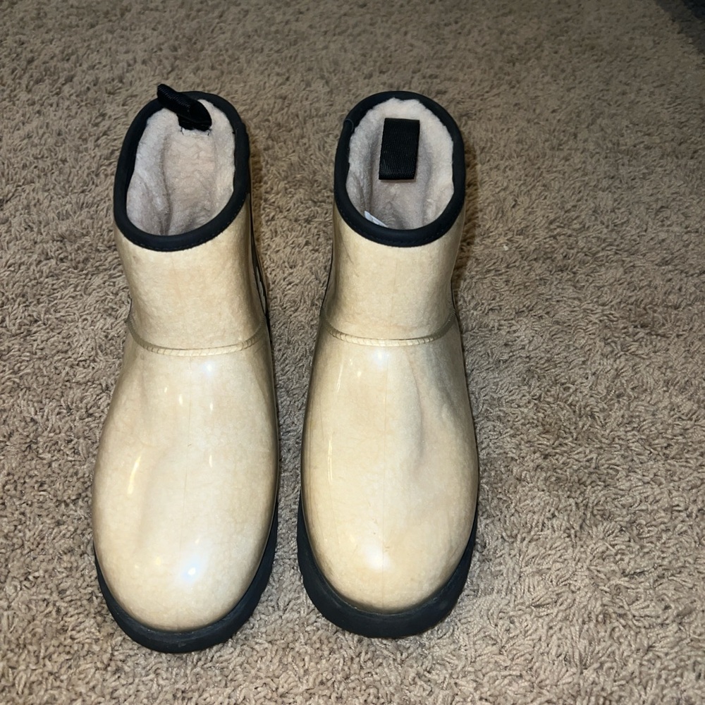 UGG Cream Ankle Boots with Black Trim - Picture 2 of 5